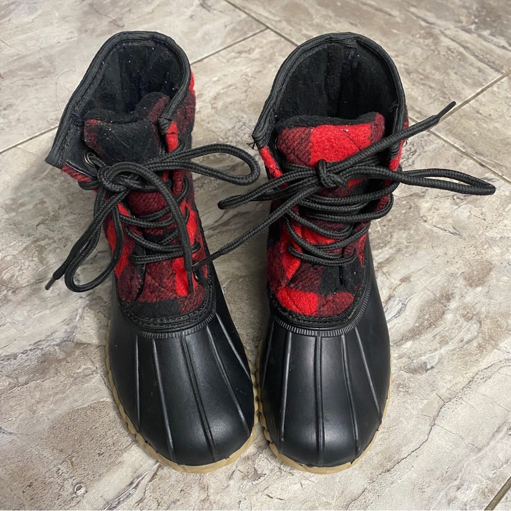 Olivia Miller Girl Water Boots Buffalo Check Red Black Size 1